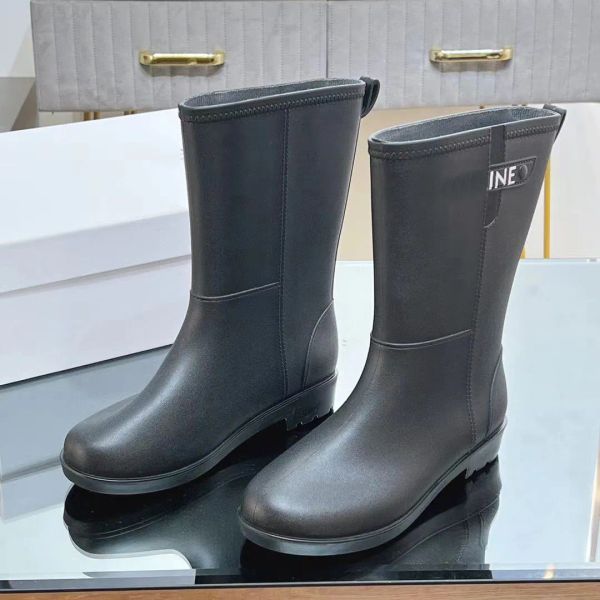 triomphe rain boots designer boot women letter natural rubber rain boots luxury black knee boots fashion outdoors high-quality
triomphe rain boots designer boot women letter natural rubber rain boots luxury black knee boots fashion outdoors high-quality