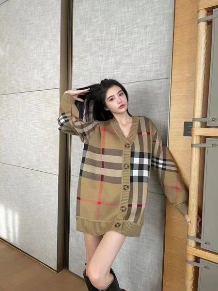women's luxury shirt 2023 designer shirt fashion classic summer plaid t-shirt plus size casual long sleeve s-xl, White
women's luxury shirt 2023 designer shirt fashion classic summer plaid t-shirt plus size casual long sleeve s-xl, White