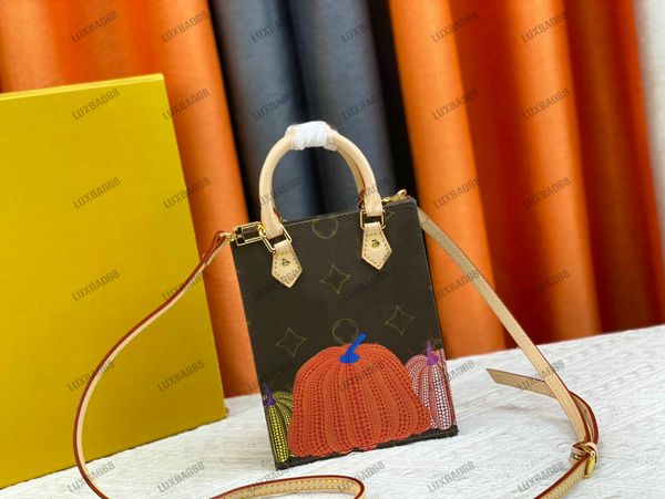23ss yk petit sac plat pumpkin gradient mini tote women luxury clutch canvas leather yk sheet music fashion designer handbag shopper m82112
23ss yk petit sac plat pumpkin gradient mini tote women luxury clutch canvas leather yk sheet music fashion designer handbag shopper m82112