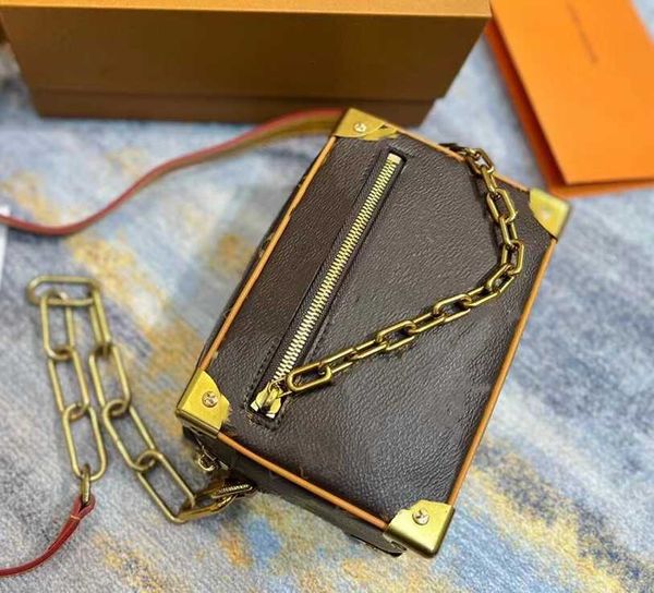 designer bag 2023 counter box for girls with one shoulder crossbody classic same as star
designer bag 2023 counter box for girls with one shoulder crossbody classic same as star