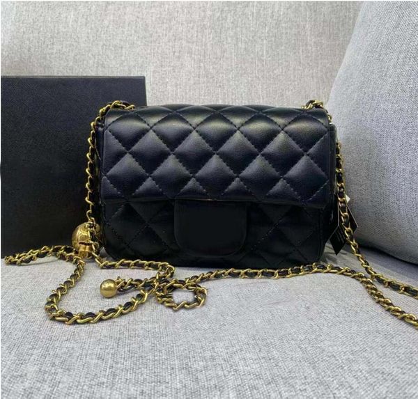 designer bags shoulder chain bag clutch flap totes bags caviar wallet check velour thread purse double letters solid hasp waist square strip
designer bags shoulder chain bag clutch flap totes bags caviar wallet check velour thread purse double letters solid hasp waist square strip