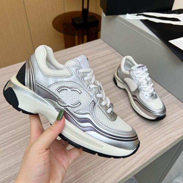 2023 designer sports shoes casual shoes men's and women's retro sports men's silver women's luxury leather training shoe
2023 designer sports shoes casual shoes men's and women's retro sports men's silver women's luxury leather training shoe