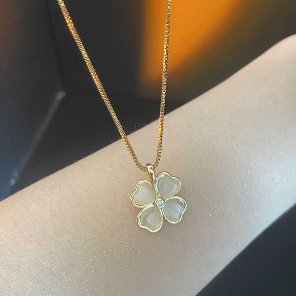 designer four-leaf clover necklace luxury new cat's eye stone fashion four kinds of love k gold titanium steel necklace women's va, Silver
designer four-leaf clover necklace luxury new cat's eye stone fashion four kinds of love k gold titanium steel necklace women's va, Silver