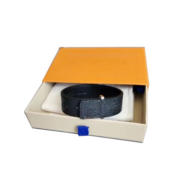 high qualtiy mans bracelets aolly leather bracelets for mens and womans gold buckle brown silver balck link accessories male with box, Golden;silver
high qualtiy mans bracelets aolly leather bracelets for mens and womans gold buckle brown silver balck link accessories male with box, Golden;silver