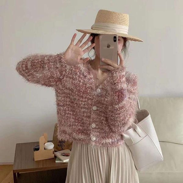 autumn korean womens sweaters v neck soft glutinous short rainbow candy color sweater design sense minor loose top, White;black
autumn korean womens sweaters v neck soft glutinous short rainbow candy color sweater design sense minor loose top, White;black