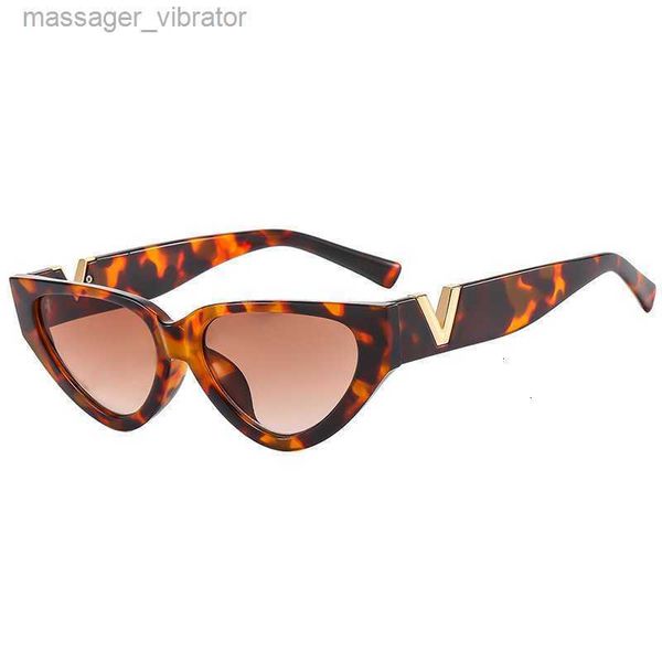 V Small Frame Triangle New Cat Eye Sunglasses Black and White Panda Stripe Zebra Print Show Glasses 5KF2 62RX
V Small Frame Triangle New Cat Eye Sunglasses Black and White Panda Stripe Zebra Print Show Glasses 5KF2 62RX