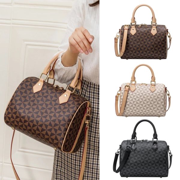 2023 30cm luxurys designers fashion women bag shoulder bags lady totes handbags speedy with key lock shoulder strap dust bag 5188 
2023 30cm luxurys designers fashion women bag shoulder bags lady totes handbags speedy with key lock shoulder strap dust bag 5188