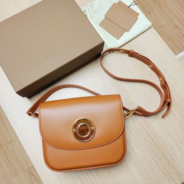 luxury designer bag mirror quality crossbody bag new highlighted with check and sculpted with a reinforced front panel to preserve its elega
luxury designer bag mirror quality crossbody bag new highlighted with check and sculpted with a reinforced front panel to preserve its elega