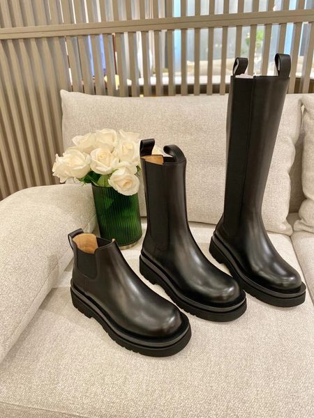 designer shoes latest women's logo boots round toes soft leather non slip rubber soles luxury, comfortable, exquisite logo factory shoe, Black
designer shoes latest women's logo boots round toes soft leather non slip rubber soles luxury, comfortable, exquisite logo factory shoe, Black