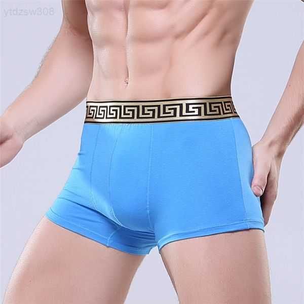 4pcs/lot 11 colors cotton men boxers breathable mens underwear branded boxers underwear male boxersdkn, Black;white
4pcs/lot 11 colors cotton men boxers breathable mens underwear branded boxers underwear male boxersdkn, Black;white