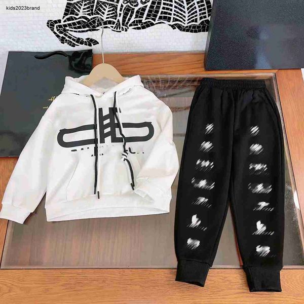 tracksuits designer kids suits baby autumn sets size 110-160 cm 2pcs lace up hat sweater and various logo printed pants aug30, White
tracksuits designer kids suits baby autumn sets size 110-160 cm 2pcs lace up hat sweater and various logo printed pants aug30, White