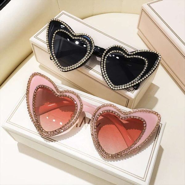 diamond studded heart shaped sunglasses style retro ladies ins concave shape noble sparkling, White;black
diamond studded heart shaped sunglasses style retro ladies ins concave shape noble sparkling, White;black