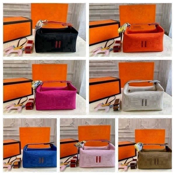 designer makeup bag shoulder handbag women's canvas tote handheld makeup toiletry storage box
designer makeup bag shoulder handbag women's canvas tote handheld makeup toiletry storage box