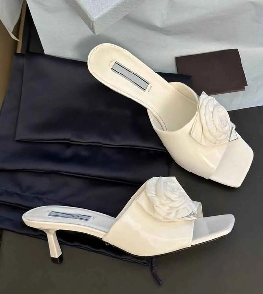 summer brushed leather lady sandals mules slide shoes white black women rose flower varnished heel metal lettering logo slip on lady slipper
summer brushed leather lady sandals mules slide shoes white black women rose flower varnished heel metal lettering logo slip on lady slipper