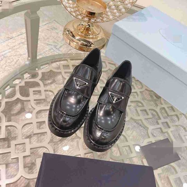 designer women monolith casual shoes triangle p loafers black cloudbust genuine leather shoe increase platform sneakers outdoor classic pate
designer women monolith casual shoes triangle p loafers black cloudbust genuine leather shoe increase platform sneakers outdoor classic pate