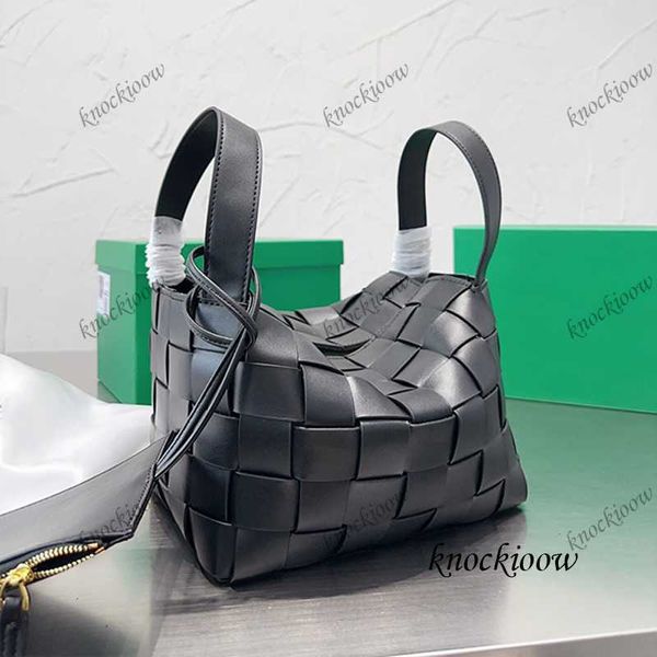 designer tote purse woven tote bag leather brand tote bag popular model classic 2 in 1 tote bag luxury women's bag fashion crossbody ba
designer tote purse woven tote bag leather brand tote bag popular model classic 2 in 1 tote bag luxury women's bag fashion crossbody ba