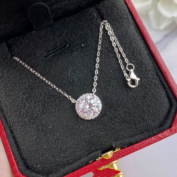 necklace designer necklace classic full diamond round necklace christmas gift high-end jewelry necklace the most popular style necklace, Silver
necklace designer necklace classic full diamond round necklace christmas gift high-end jewelry necklace the most popular style necklace, Silver