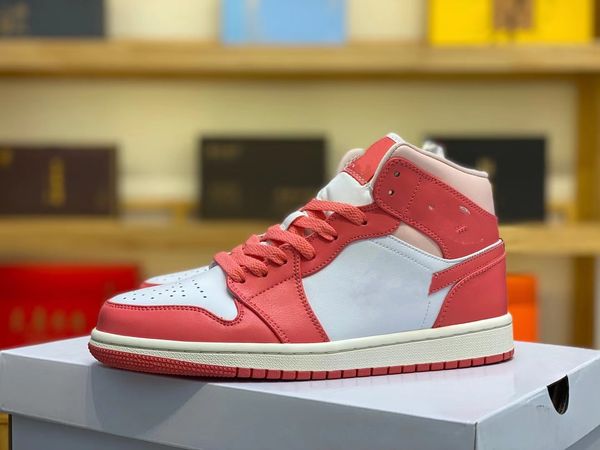 2023 basketball shoes jumpman 1 mid strawberries and cream white pink outdoor running trainers sports sneakers ship with box
2023 basketball shoes jumpman 1 mid strawberries and cream white pink outdoor running trainers sports sneakers ship with box