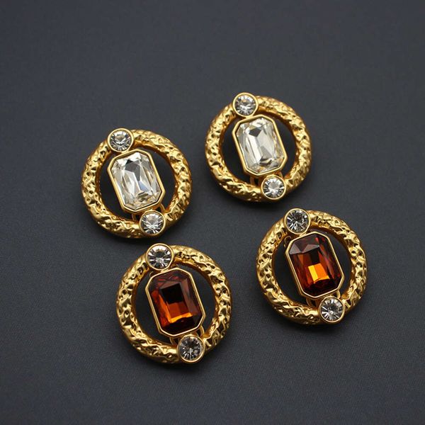 designer jewelry vintage palace style square shi family inlaid ear clips with real gold electroplated old ears, and, Golden
designer jewelry vintage palace style square shi family inlaid ear clips with real gold electroplated old ears, and, Golden