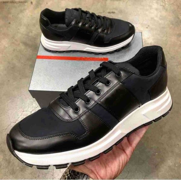 famous design prax 01 enamel triangle sneakers shoes re-nylon & brushed leather white black technical materials typical men sports casual wa
famous design prax 01 enamel triangle sneakers shoes re-nylon & brushed leather white black technical materials typical men sports casual wa