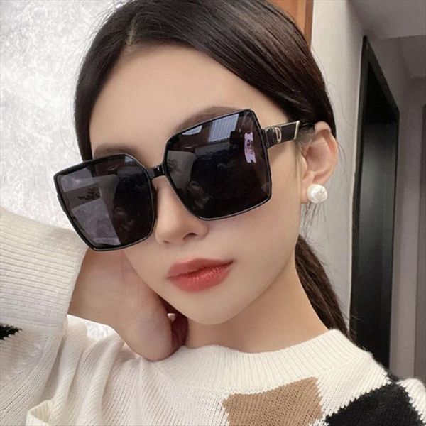 sunglasses style slimming square big frame street shooting plain, White;black
sunglasses style slimming square big frame street shooting plain, White;black