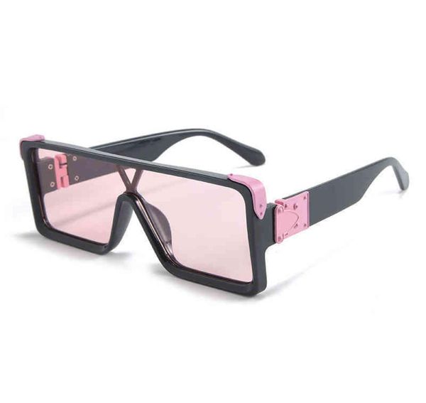 2021 new fashion plastic big square frame trendy oversized sun glass one piece lens shad sunglass for women men1701347, White;black
2021 new fashion plastic big square frame trendy oversized sun glass one piece lens shad sunglass for women men1701347, White;black