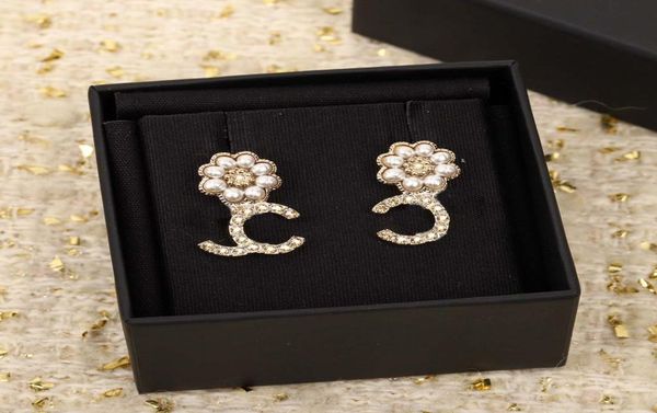 luxury quality flower shape charm drop earring with diamond in 18k gold plated last color ps3434a5414002, Golden
luxury quality flower shape charm drop earring with diamond in 18k gold plated last color ps3434a5414002, Golden