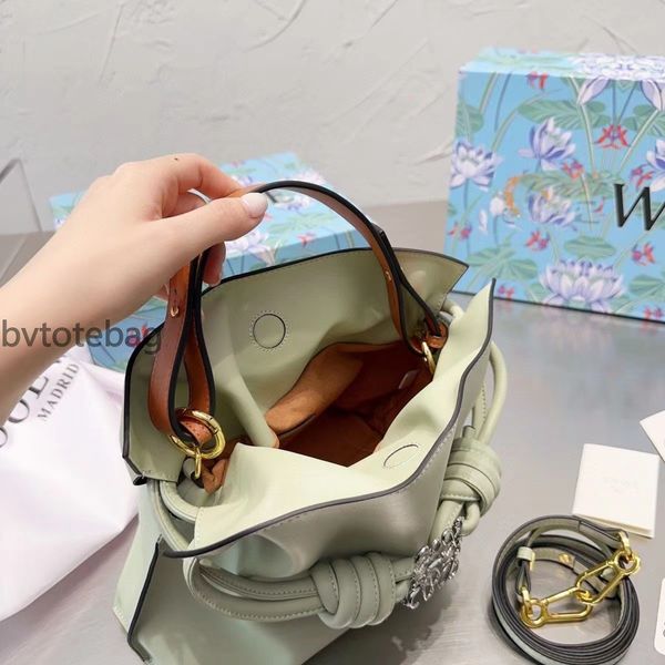 tote bag 2023 designer bag wallet designer woman bag handbag luxury shoulder clutch bags new style evening bag handbags lowewe bags 29*24cm
tote bag 2023 designer bag wallet designer woman bag handbag luxury shoulder clutch bags new style evening bag handbags lowewe bags 29*24cm