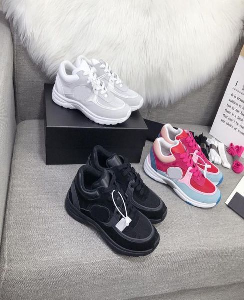2021 women designer sneakers luxury leathe r casual shoe s men shoes genuine leather fashion mixed color original box 0042705302
2021 women designer sneakers luxury leathe r casual shoe s men shoes genuine leather fashion mixed color original box 0042705302