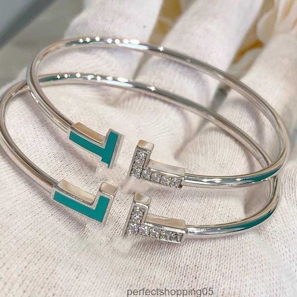 bracelet designer jewelry t family's same style women's white shell bare body with diamond sterling colorless fashion, Black
bracelet designer jewelry t family's same style women's white shell bare body with diamond sterling colorless fashion, Black