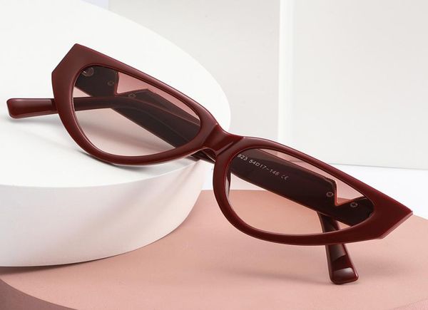 fashion cat eye women sunglasses small frame v shaped gold decoration black white zebra striped personality party catwalk charm th7906019, White;black
fashion cat eye women sunglasses small frame v shaped gold decoration black white zebra striped personality party catwalk charm th7906019, White;black