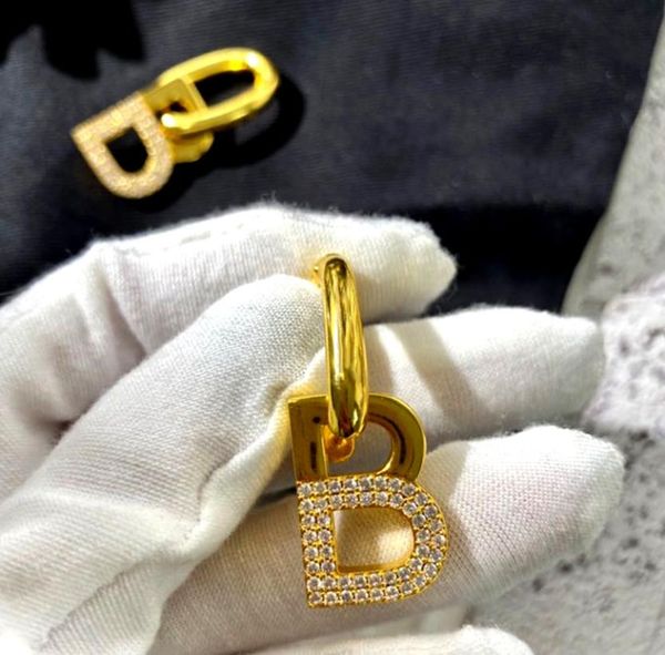 designer jewelry women dangle love lock earring studs new unique shaped brand b letters pendant with logo shiny nonfading chandel4328801, Silver
designer jewelry women dangle love lock earring studs new unique shaped brand b letters pendant with logo shiny nonfading chandel4328801, Silver