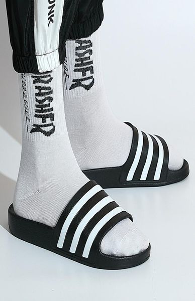 korean slippers men039s summer new casual striped beach flip flops male female designer shoes indoor couple bathroom nonslip s1651831, Black
korean slippers men039s summer new casual striped beach flip flops male female designer shoes indoor couple bathroom nonslip s1651831, Black