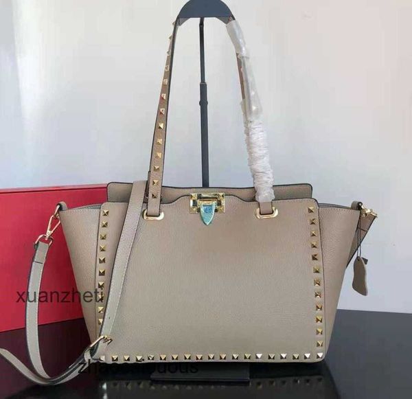 designer classic portable valentiinov fashion classic women bags rivet shopping handbag women's shoulder pattern mommy tote 4obq
designer classic portable valentiinov fashion classic women bags rivet shopping handbag women's shoulder pattern mommy tote 4obq