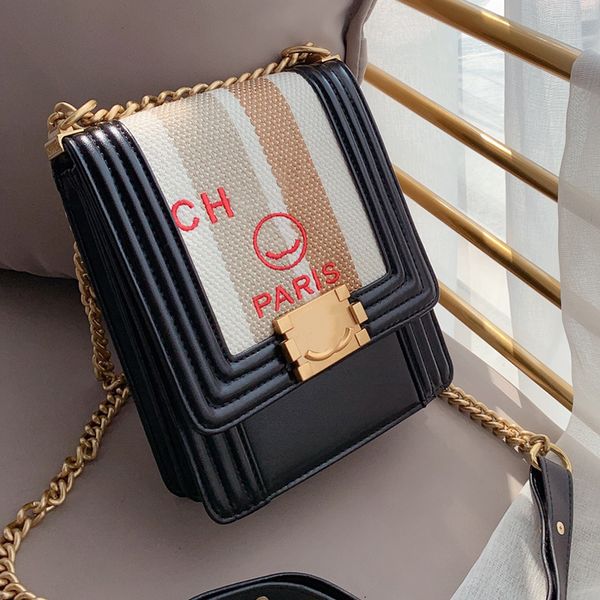 women shoulder bag braided square frame flip camera bag diamond classic embroidery hardware metal buckle luxury handbag matelasse chain diag
women shoulder bag braided square frame flip camera bag diamond classic embroidery hardware metal buckle luxury handbag matelasse chain diag