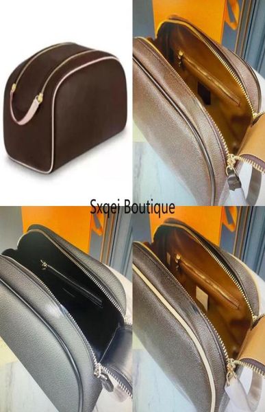 2022 luxury designer travelling toilet bag for men designer women wash bag large capacity cosmetic bags makeup toiletry bag pouch 3068932, Red;black
2022 luxury designer travelling toilet bag for men designer women wash bag large capacity cosmetic bags makeup toiletry bag pouch 3068932, Red;black