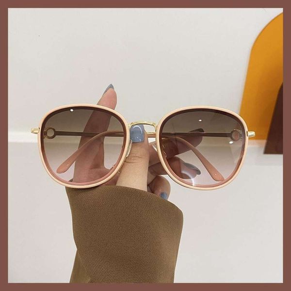 item tawny sunglasses street style round retro big frame face long korean edition, White;black
item tawny sunglasses street style round retro big frame face long korean edition, White;black