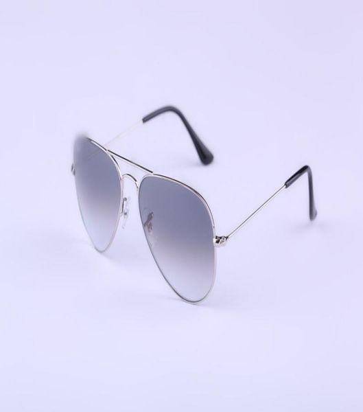 brand designer classic pilot sunglasses for men gradient gray lens sunglasses women retro metal frame glasses gafas oculos de sol 9662195, White;black
brand designer classic pilot sunglasses for men gradient gray lens sunglasses women retro metal frame glasses gafas oculos de sol 9662195, White;black
