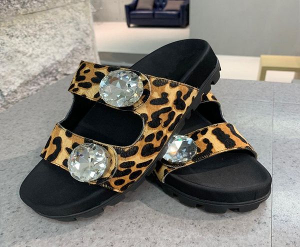 fashion luxury designer womens crystal sandals slides stuffies summer indoor designer diamond crystal decoration female slipper sh9663752, Black
fashion luxury designer womens crystal sandals slides stuffies summer indoor designer diamond crystal decoration female slipper sh9663752, Black