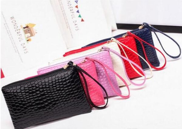 women clutch bag large capacity coin purse mobile phone bag gift bag gb15441857757, Red;black
women clutch bag large capacity coin purse mobile phone bag gift bag gb15441857757, Red;black