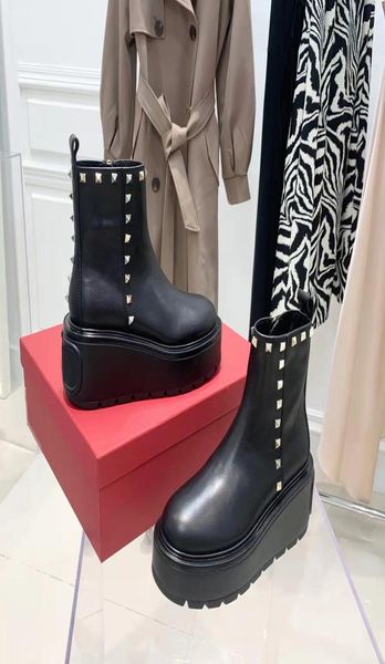 italy shoes uniqueform calfskin ankle boots 85 mm studs zipper platform rivets6196089, Black
italy shoes uniqueform calfskin ankle boots 85 mm studs zipper platform rivets6196089, Black