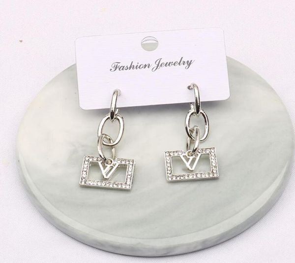 2colors designer earrings ear stud 18k gold plated designers brand letters fashion women crystal rhinestone earring wedding party 6046180, Golden;silver
2colors designer earrings ear stud 18k gold plated designers brand letters fashion women crystal rhinestone earring wedding party 6046180, Golden;silver