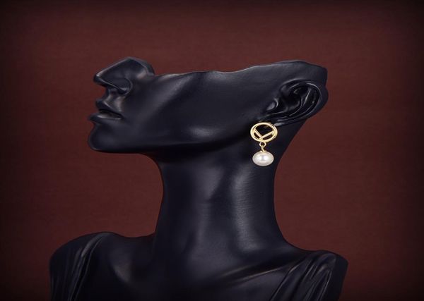 hoops earrings with box fashion simple pearl earring womens jewelry luxurys designer earrings letter f stud earring whole d2203739922, Golden;silver
hoops earrings with box fashion simple pearl earring womens jewelry luxurys designer earrings letter f stud earring whole d2203739922, Golden;silver