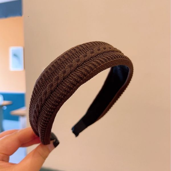 wholesale fashion trend women's headband knitted handcrafted edition hair compression headband hair clip, Black;brown
wholesale fashion trend women's headband knitted handcrafted edition hair compression headband hair clip, Black;brown