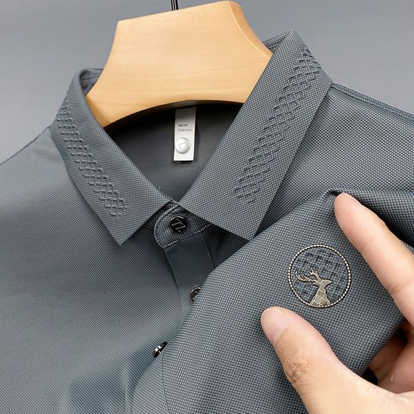 men's polos 2023 summer icesmooth highend polo shirt men's shortsleeved fashion deer head embroidered lapel casual tshirt 230901, White;black
men's polos 2023 summer icesmooth highend polo shirt men's shortsleeved fashion deer head embroidered lapel casual tshirt 230901, White;black