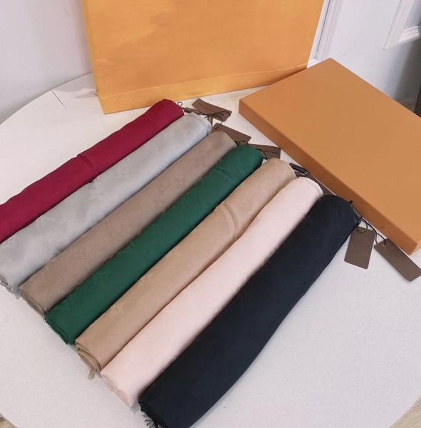 2021 highend scarf stylish touch soft silk chiffon shawl classic clover four leaf flower yarndyed scarfs 18070cm5591247, Blue;gray
2021 highend scarf stylish touch soft silk chiffon shawl classic clover four leaf flower yarndyed scarfs 18070cm5591247, Blue;gray
