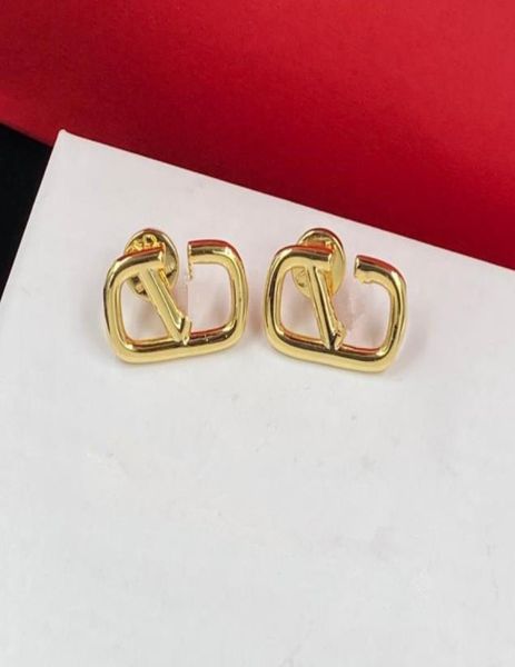 brand letter earrings ears studs geometric rectangle stud earrings party wedding lovers gift engagement jewelry4651742, Golden;silver
brand letter earrings ears studs geometric rectangle stud earrings party wedding lovers gift engagement jewelry4651742, Golden;silver