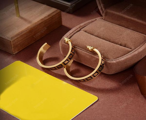 2022 gold hoop earrings designers fashion letters studs earrings for women lovers gift luxury jewelry brands earring f box 22011006810336, Silver
2022 gold hoop earrings designers fashion letters studs earrings for women lovers gift luxury jewelry brands earring f box 22011006810336, Silver