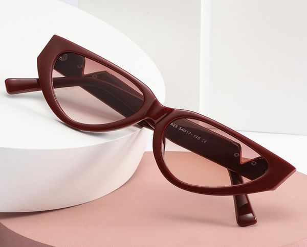 fashion cat eye women sunglasses small frame v shaped gold decoration black white zebra striped personality party catwalk charm th1944225, White;black
fashion cat eye women sunglasses small frame v shaped gold decoration black white zebra striped personality party catwalk charm th1944225, White;black