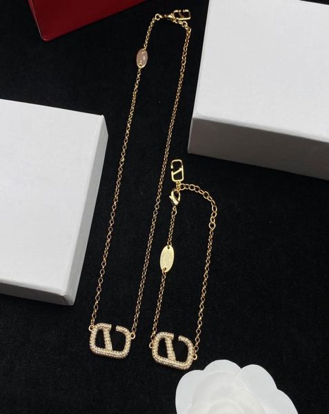 designer necklace for women luxury jewelry necklace zircon copper accessories letter pendant necklace3598814, Silver
designer necklace for women luxury jewelry necklace zircon copper accessories letter pendant necklace3598814, Silver